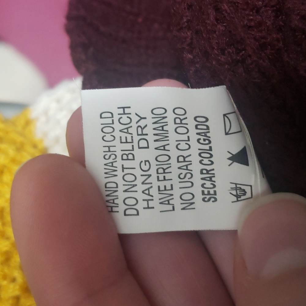 Sweater - Picture 4 of 4